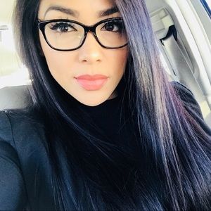 Meet your Posher, Erlinda